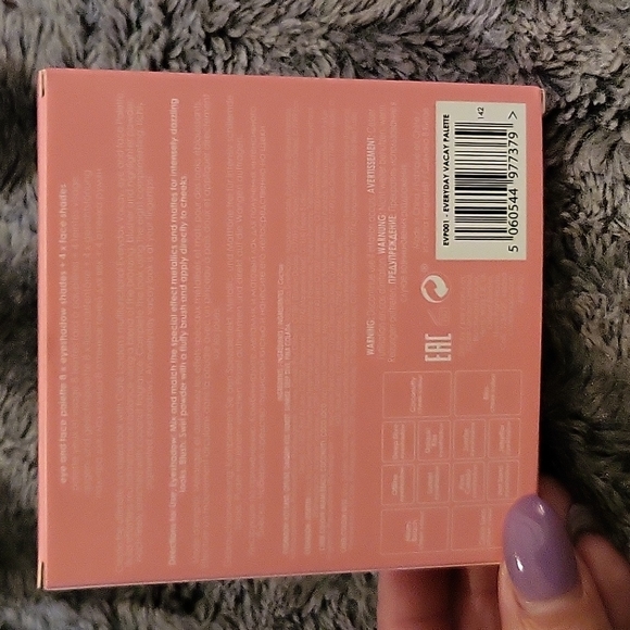 NWTs Ciate London Everyday Vacay Palate - Picture 4 of 5